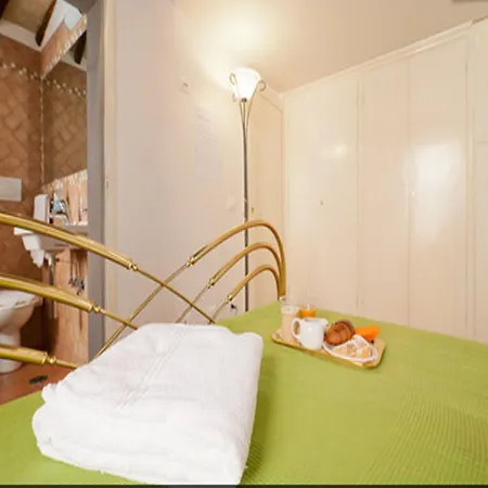 Signor Colosseo Rome