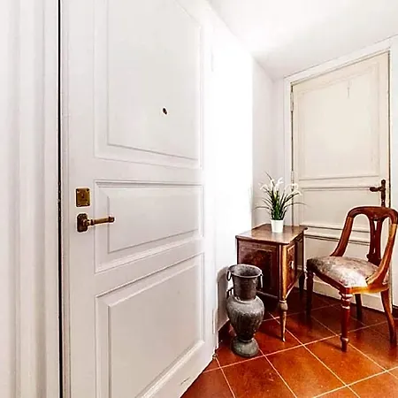 Signor Colosseo Couette-café 3*