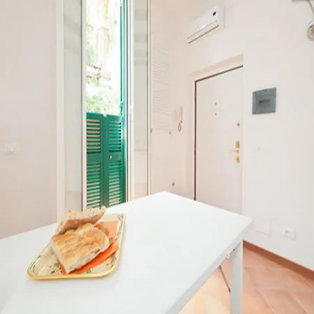 Signor Colosseo Oda ve Kahvaltı 3*